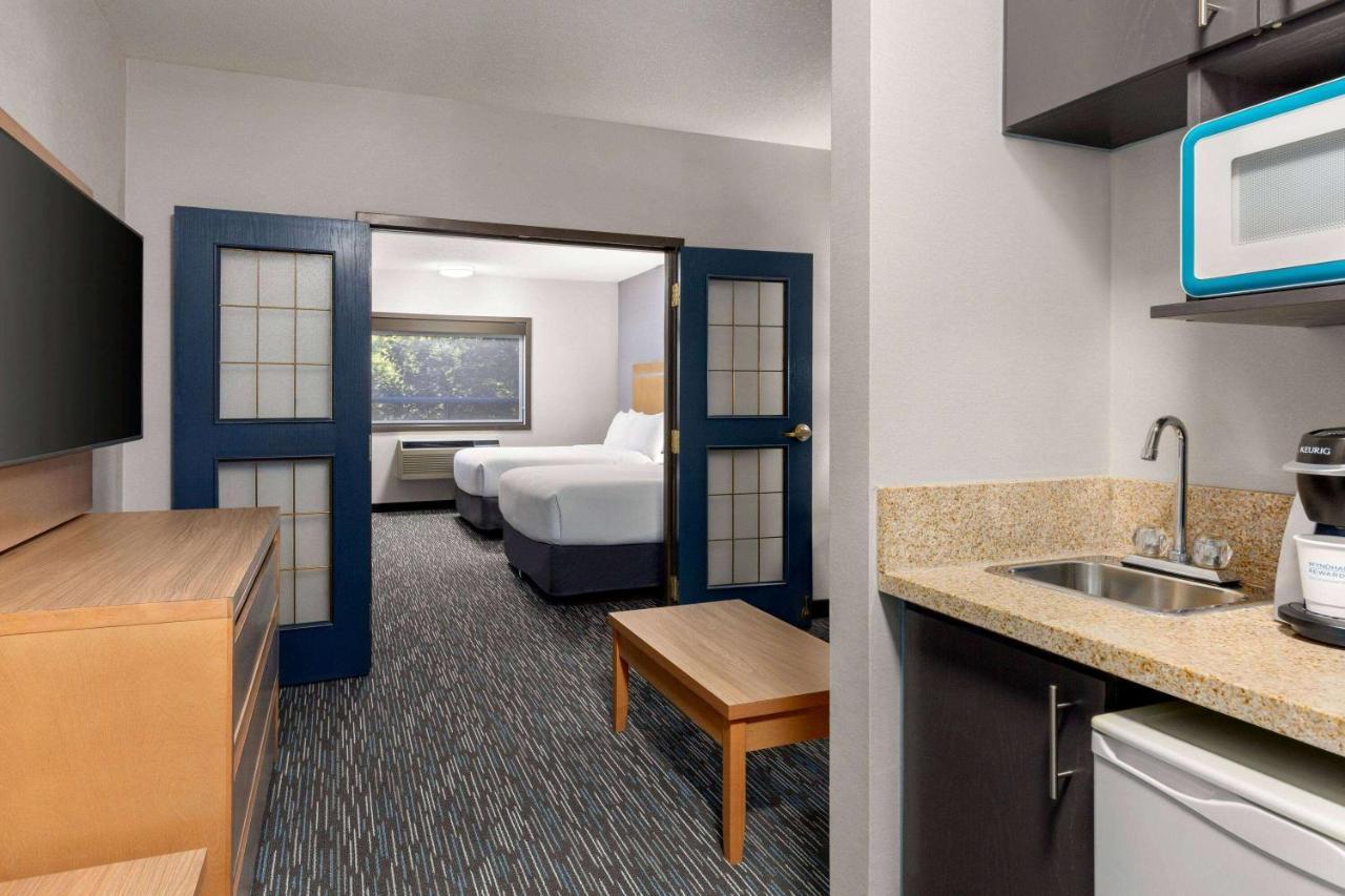 Wingate By Wyndham Lethbridge Otel Dış mekan fotoğraf