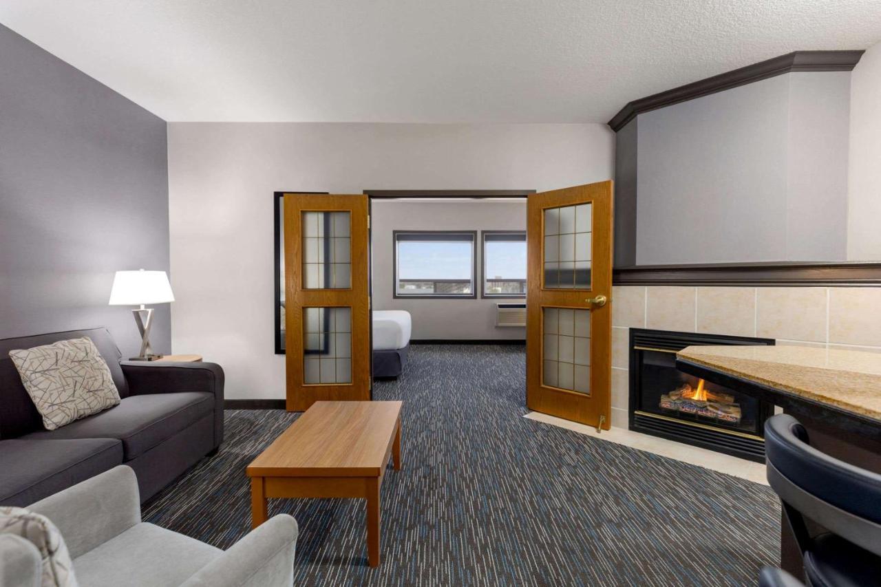 Wingate By Wyndham Lethbridge Otel Dış mekan fotoğraf