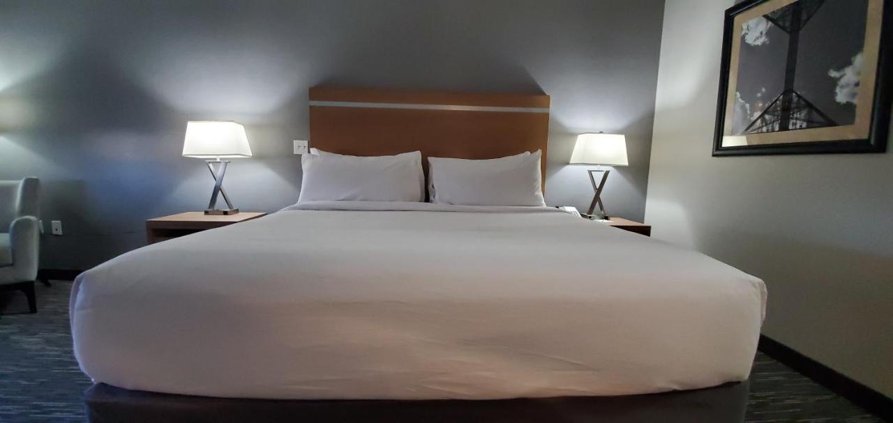Wingate By Wyndham Lethbridge Otel Dış mekan fotoğraf